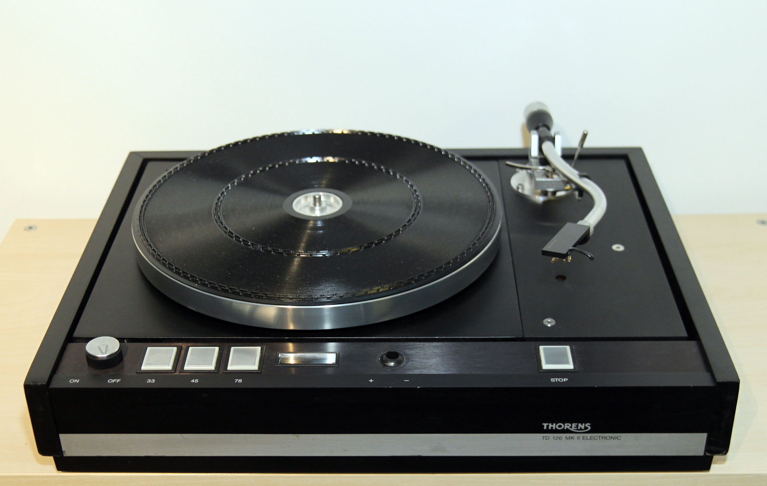 פטיפון Thorens TD-126 MKII – נמכר